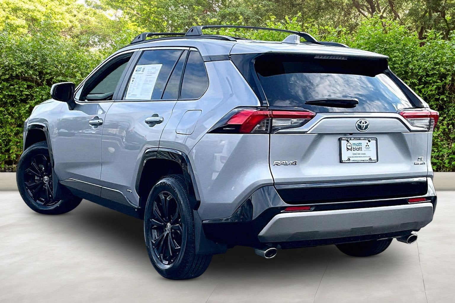 2022 Toyota RAV4 Hybrid SE