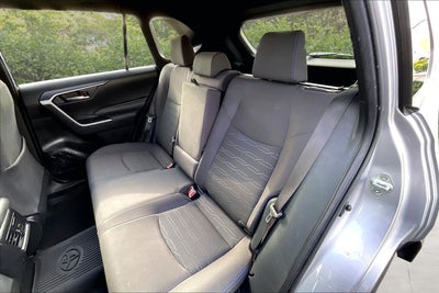 2022 Toyota RAV4 Hybrid SE