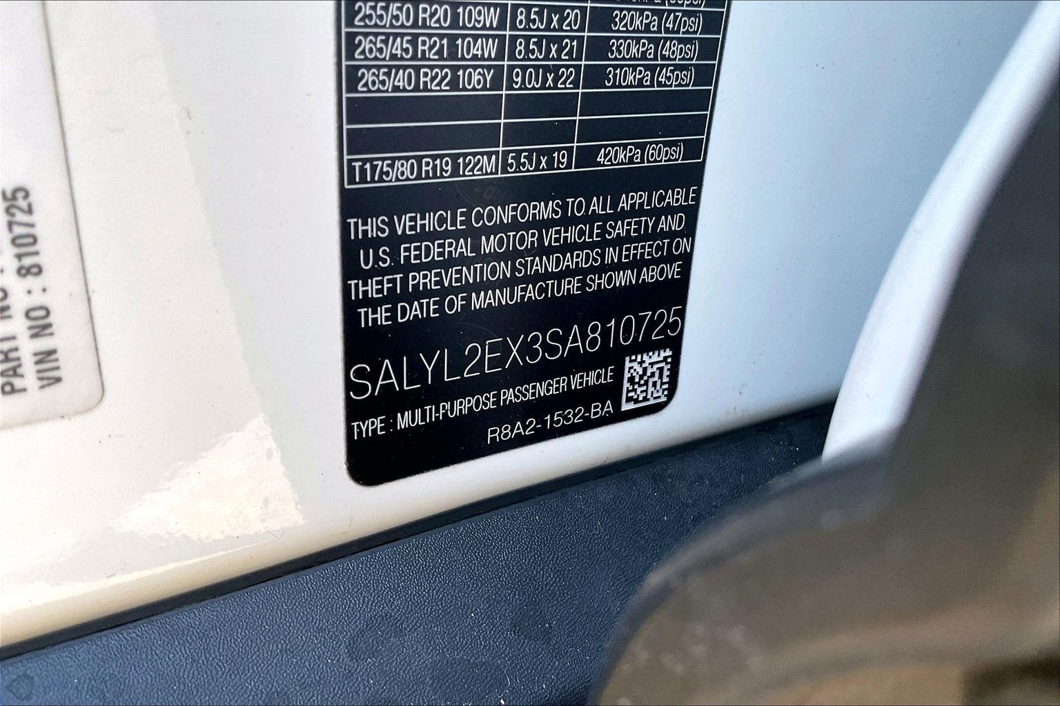 2025 Land Rover Range Rover Velar Dynamic SE