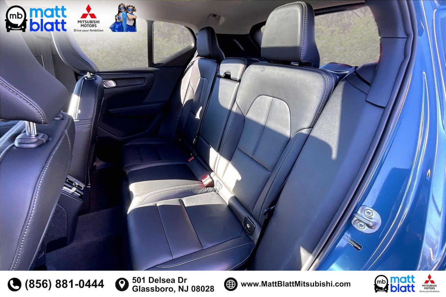 2025 Volvo XC40 Core Bright Theme