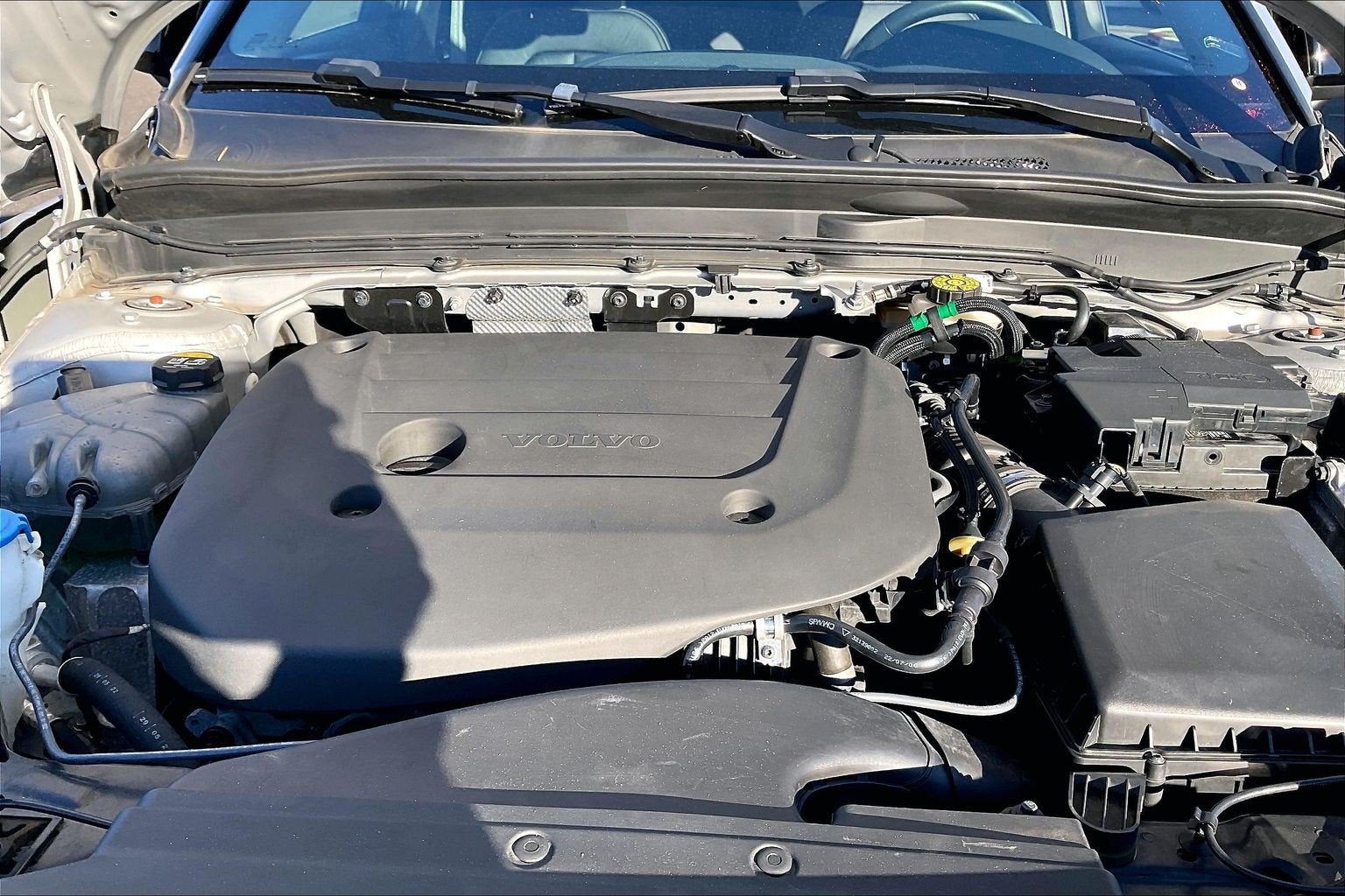 2023 Volvo XC40 Ultimate Dark Theme