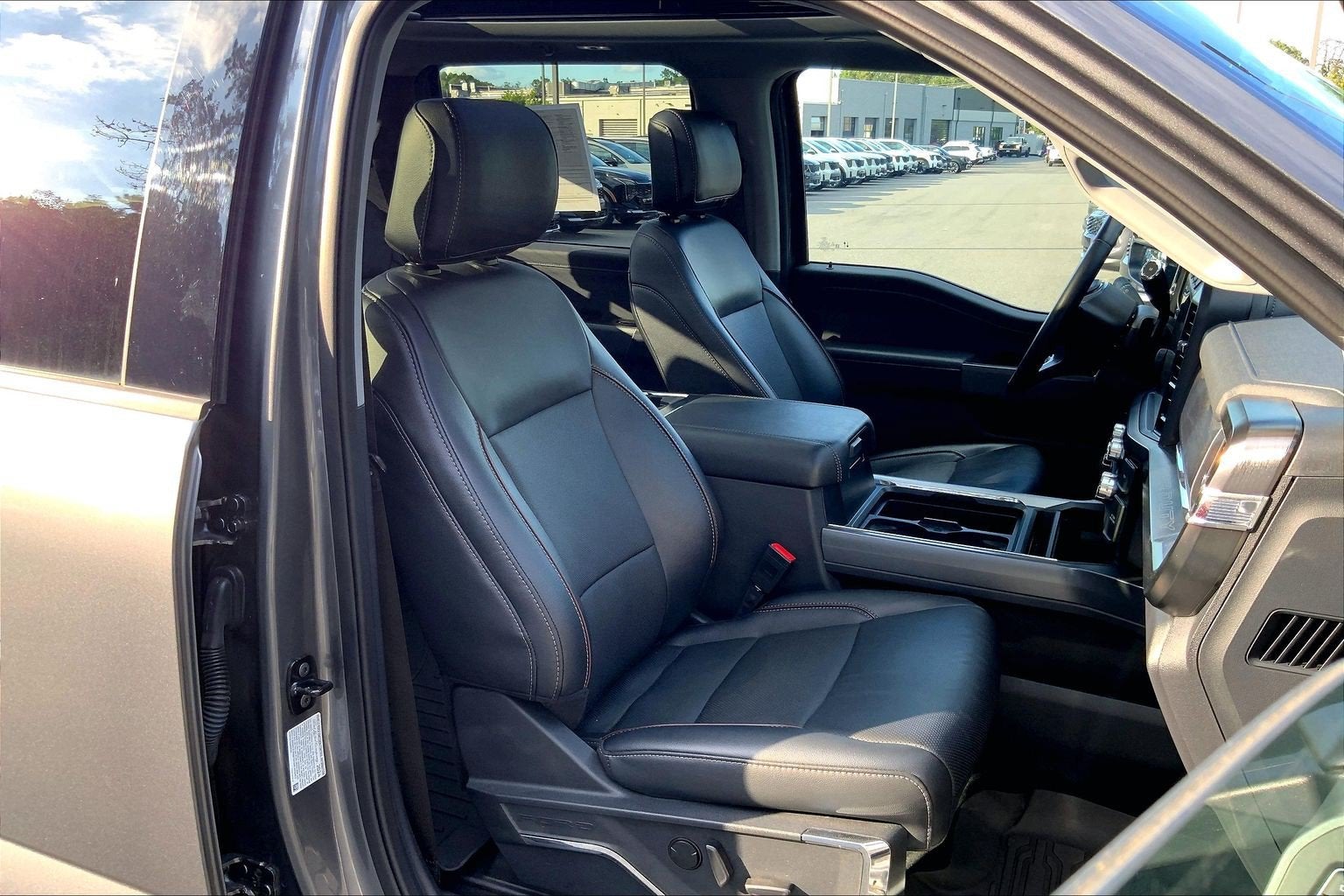 2024 Ford Super Duty F-350 SRW LARIAT
