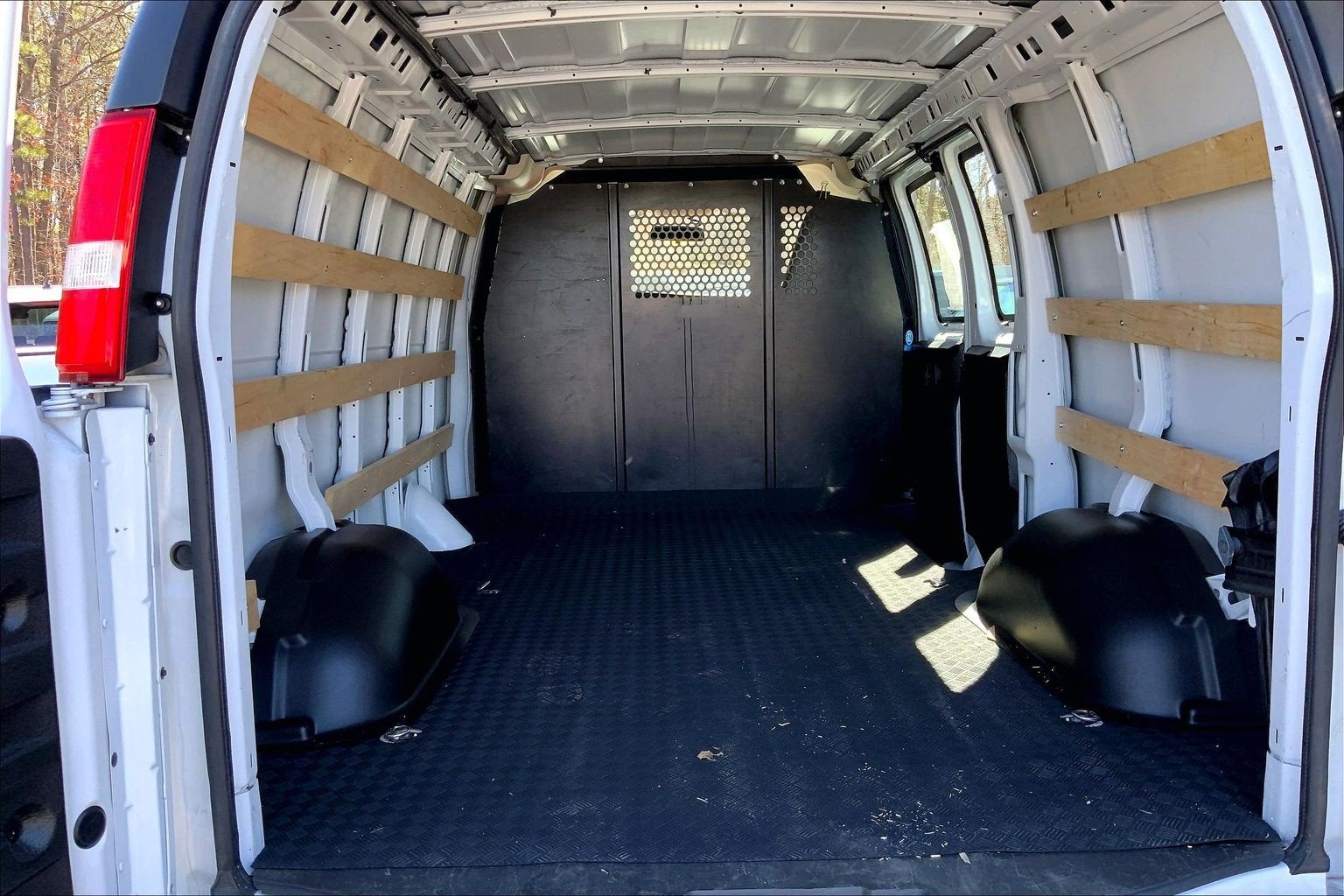 2024 GMC Savana Cargo Van 2500