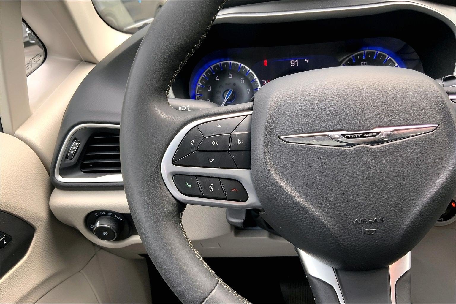 2024 Chrysler Pacifica Touring L