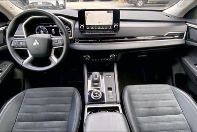 2025 Mitsubishi Outlander Plug-In Hybrid SE PHEV