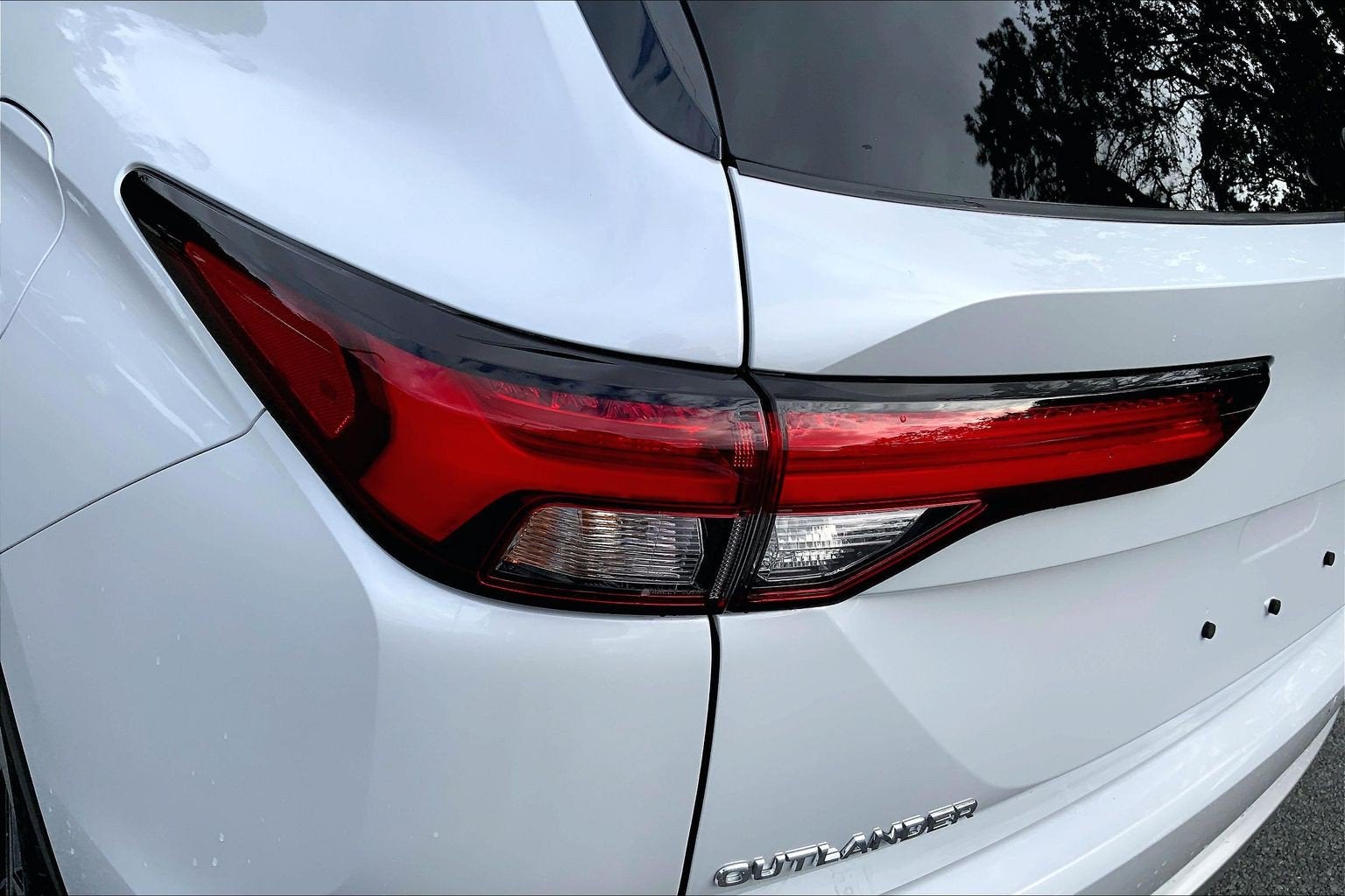 2025 Mitsubishi Outlander Plug-In Hybrid SE PHEV