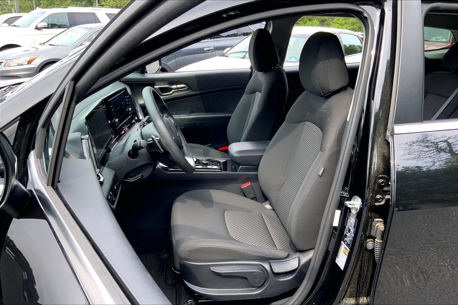 2023 Kia Sportage Hybrid LX