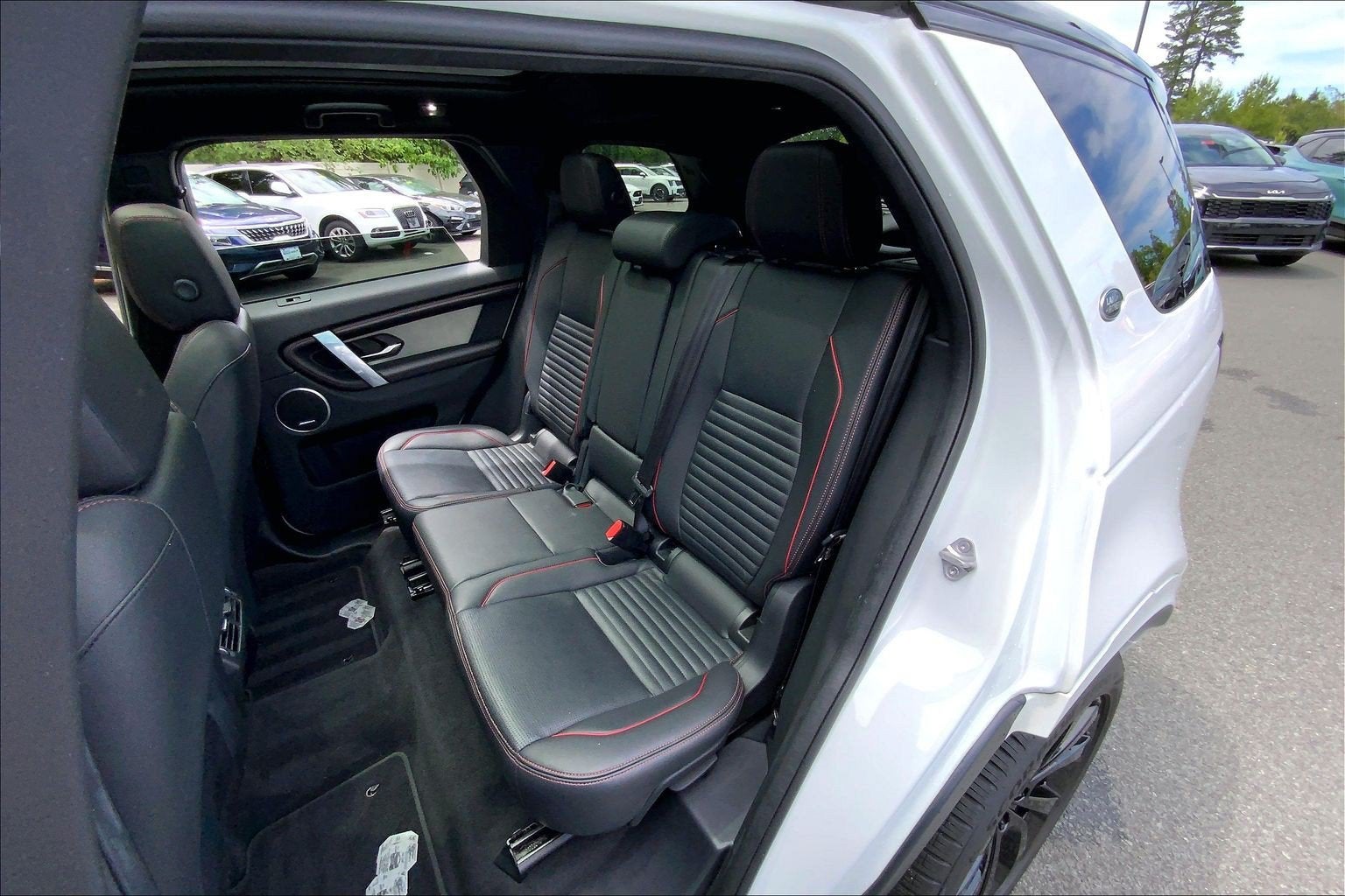2023 Land Rover Discovery Sport SE R-Dynamic