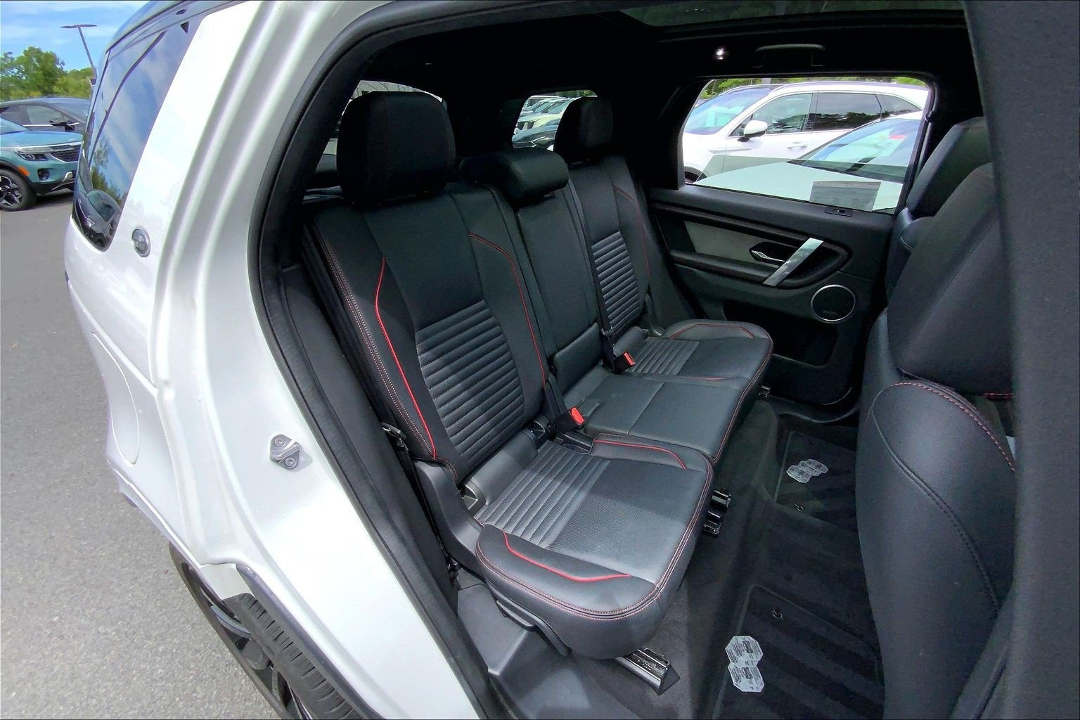 2023 Land Rover Discovery Sport SE R-Dynamic