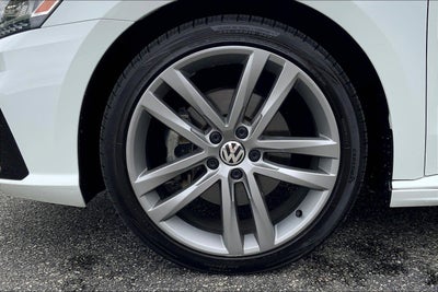 2017 Volkswagen Passat R-Line w/Comfort Pkg