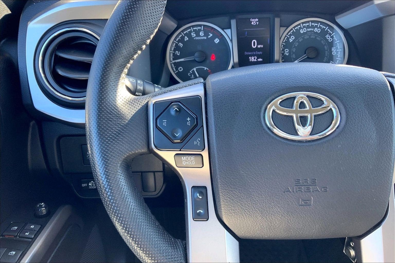 2022 Toyota Tacoma 2WD SR5