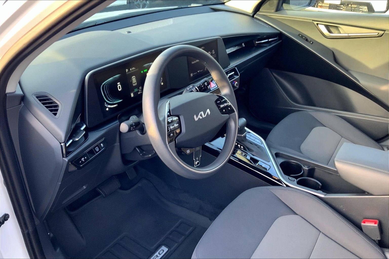 2025 Kia Niro LX