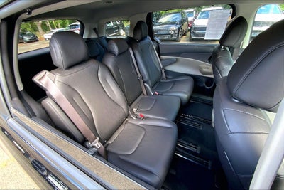 2025 Kia Carnival EX