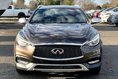 2017 INFINITI QX30 Premium