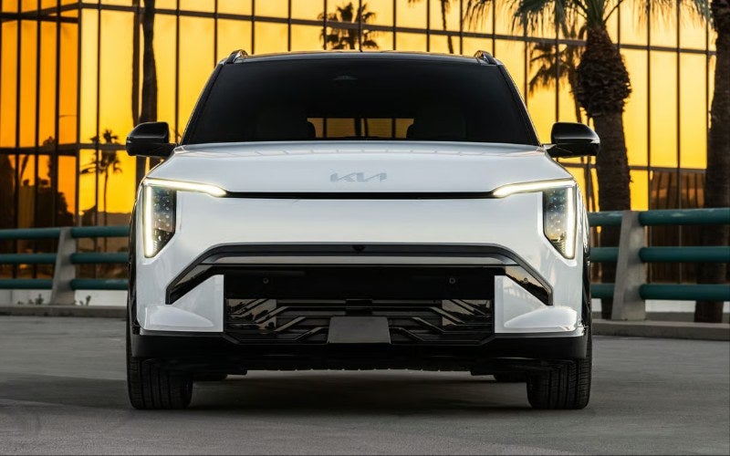 2027kiaev3-exterior-03