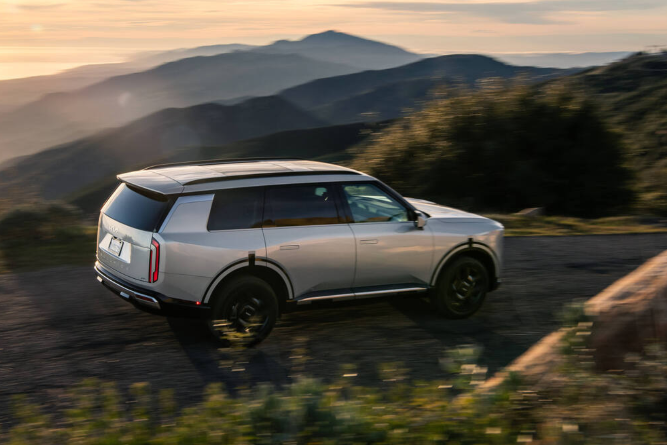 2027 Kia Telluride Hybrid exterior rear view